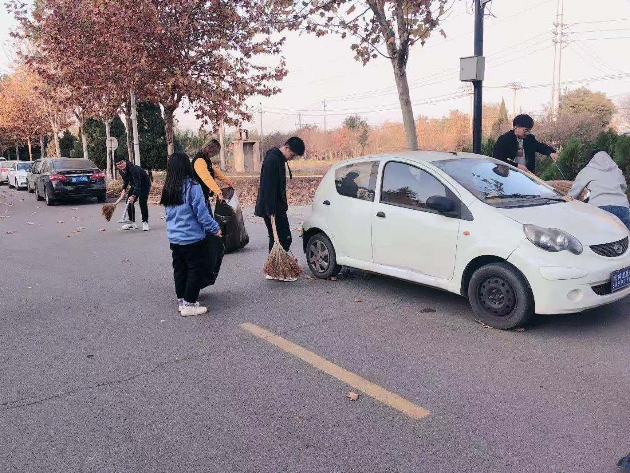 职业技术学院开展第十八届入党积极分子志愿服务活动