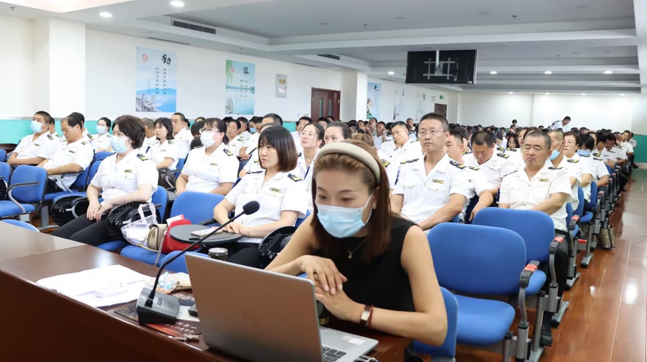 【主题教育】bw必威西汉姆联官网走进青岛城运控股交运集团胶州分公司开展“党建+驾驶员心理疏导”实践活动 