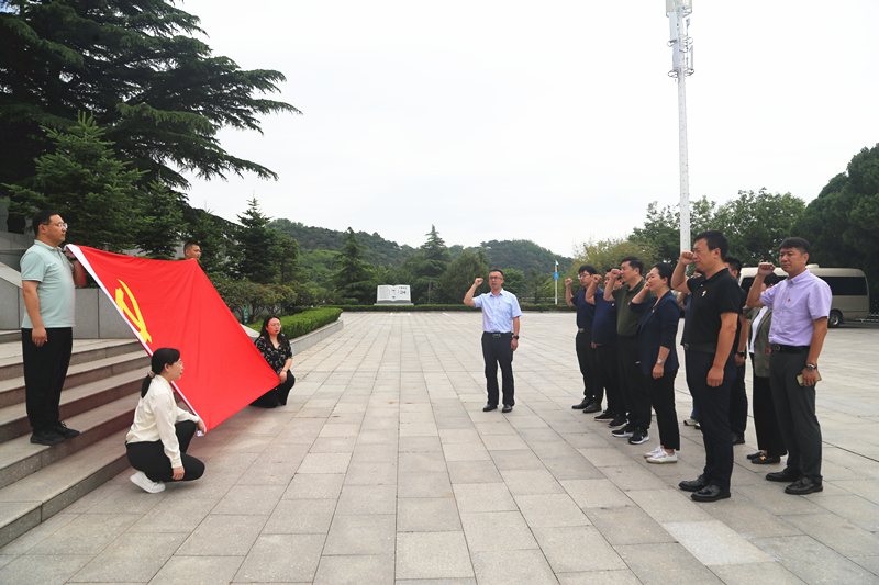 寻访红色凝心铸魂，传承红色锤炼品格——bw必威西汉姆联官网开展主题教育实践活动