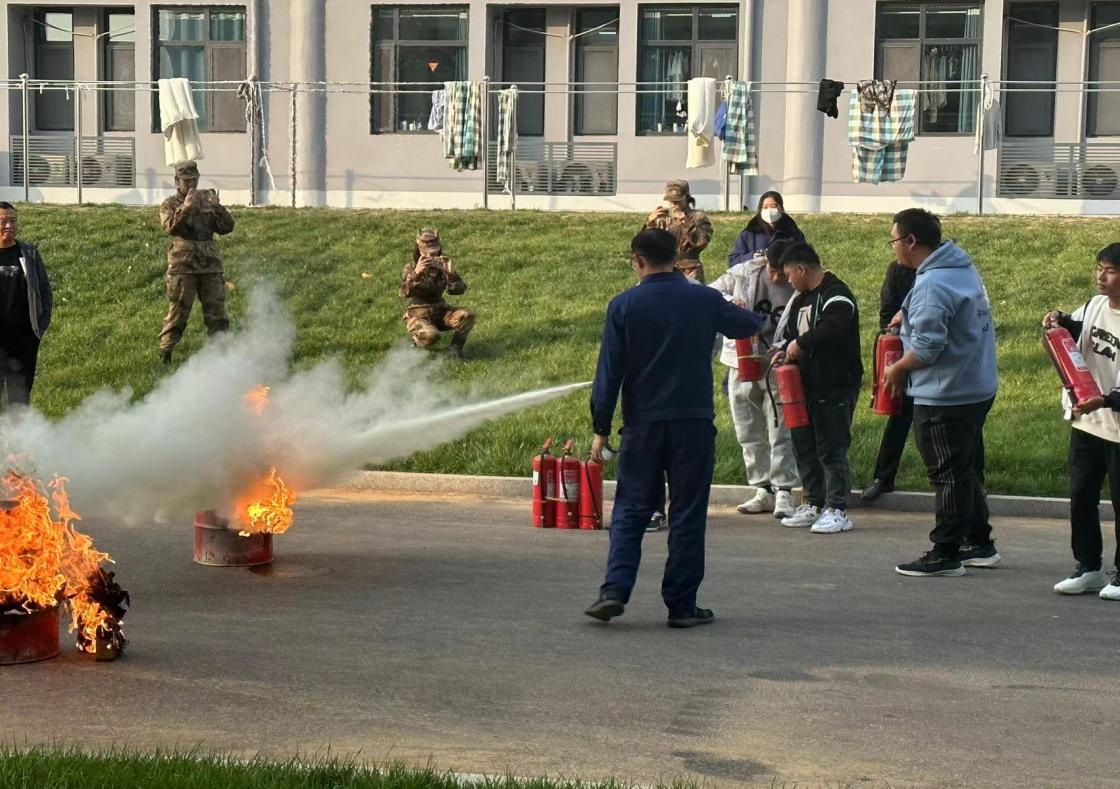 “预防为主，生命至上”——bw必威西汉姆联官网开展2023年度消防培训暨疏散演练活动