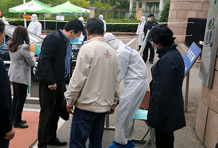 青岛高等学校春季开学条件核验工作组来我们进行开学条件核验